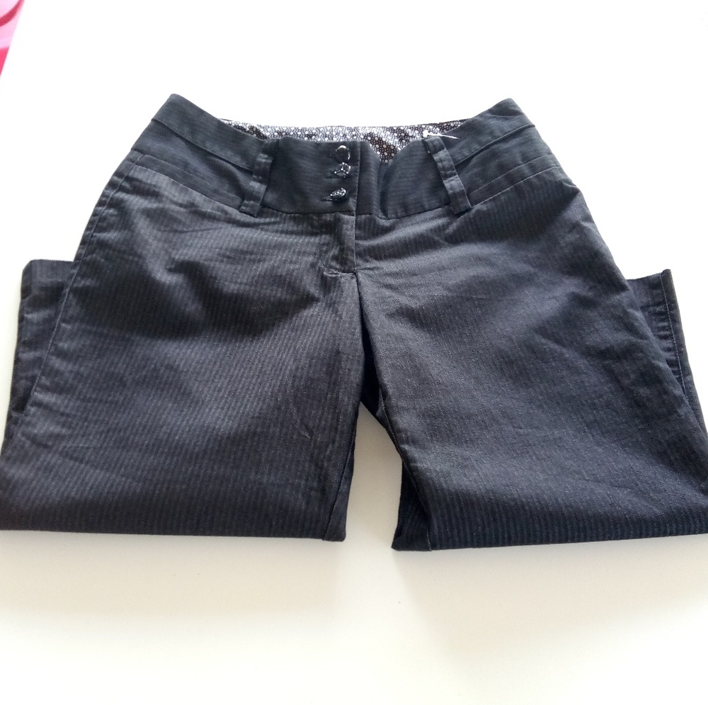 Maurices Gray & Charcoal Striped 18" Capri's 1/2